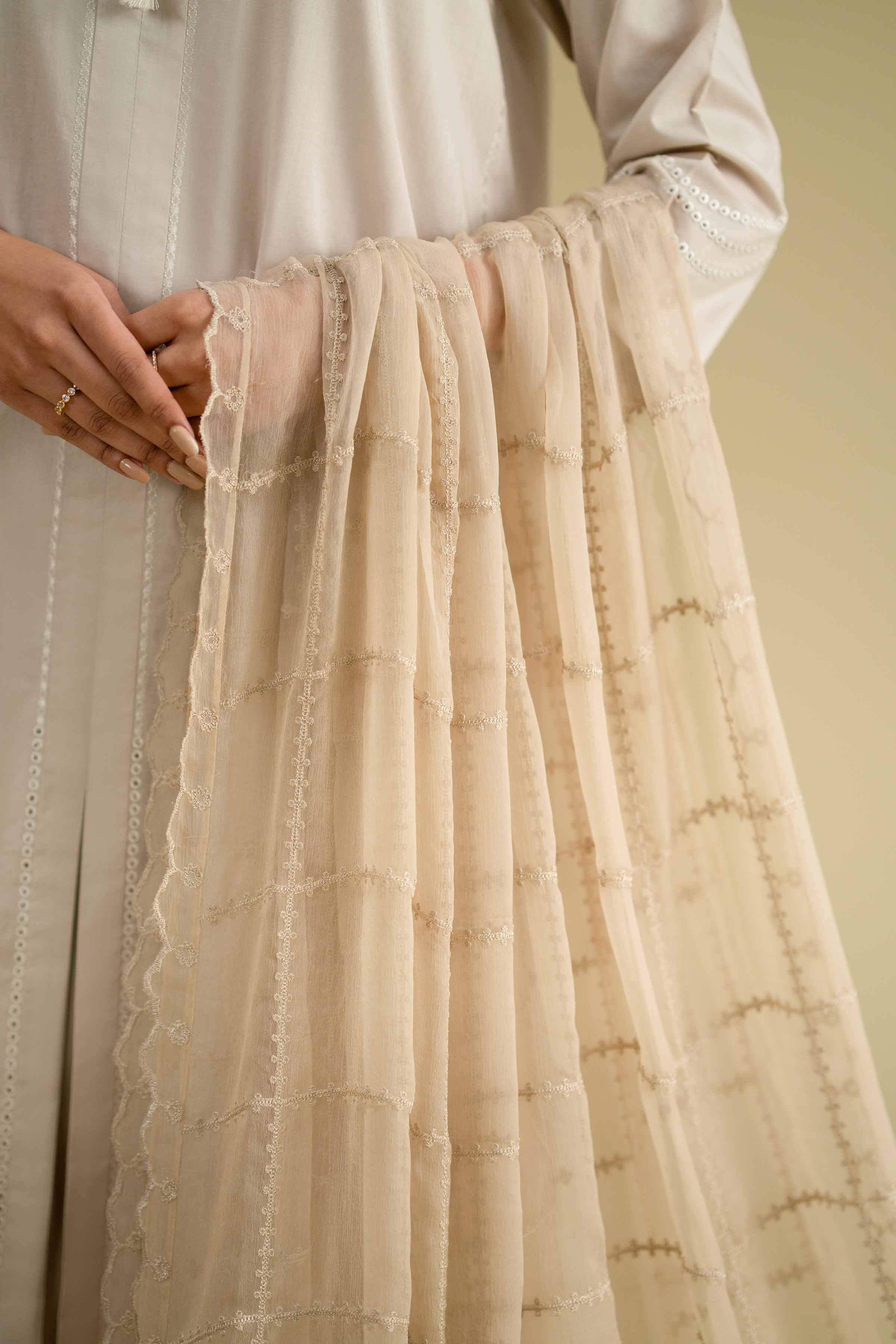 Embroidered Dupatta - KFE26-120 - Image 4