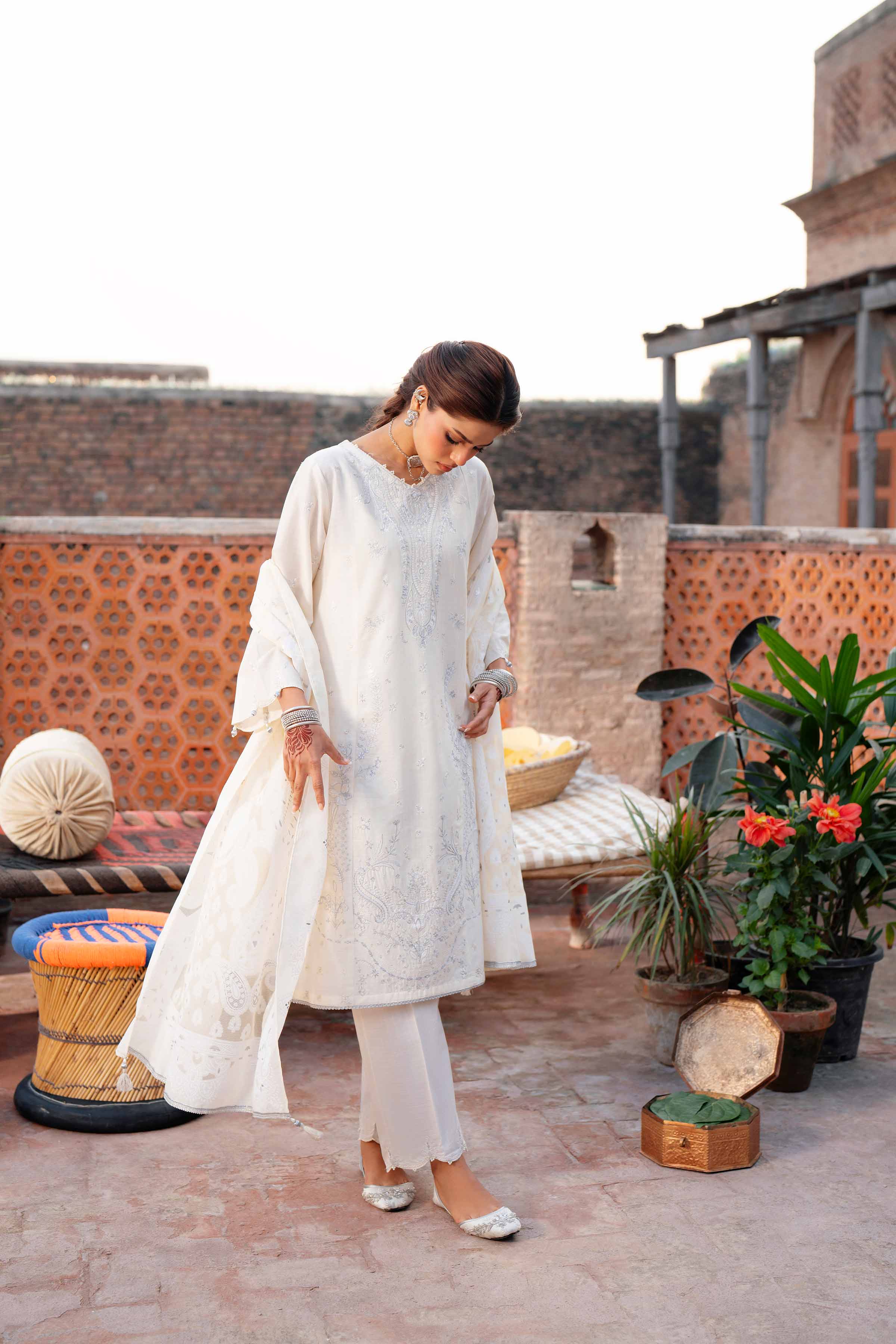 3 Piece - Embroidered Suit - PE26-313 - Image 7