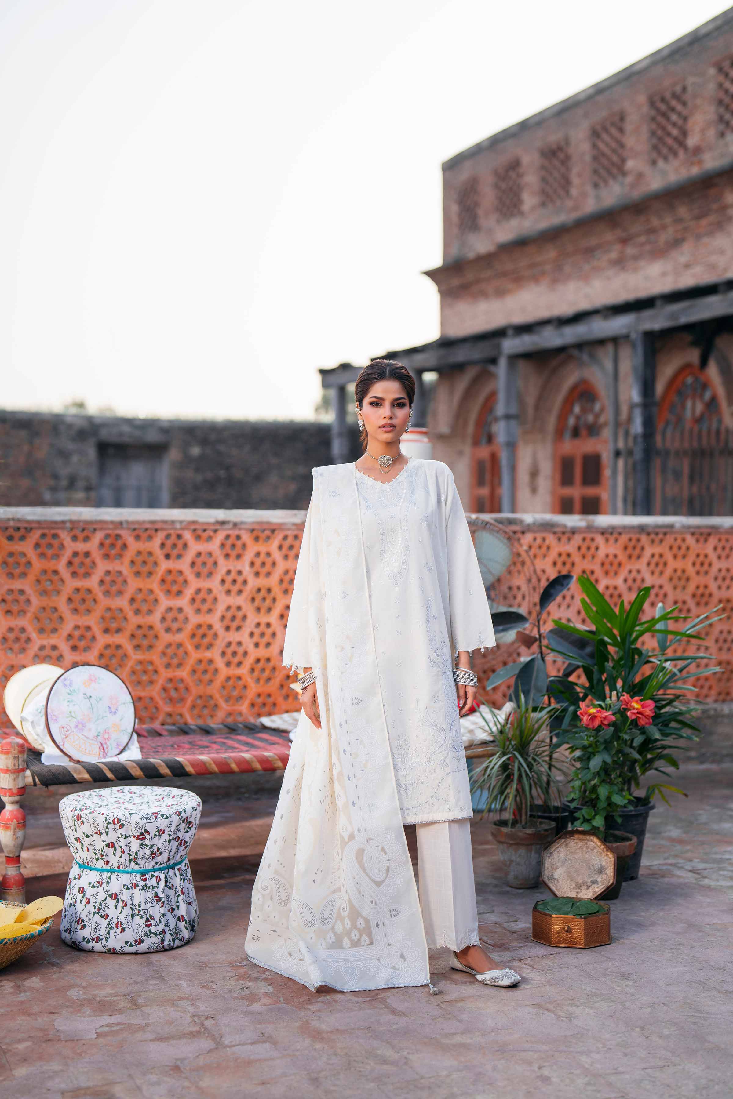 3 Piece - Embroidered Suit - PE26-313 - Image 8