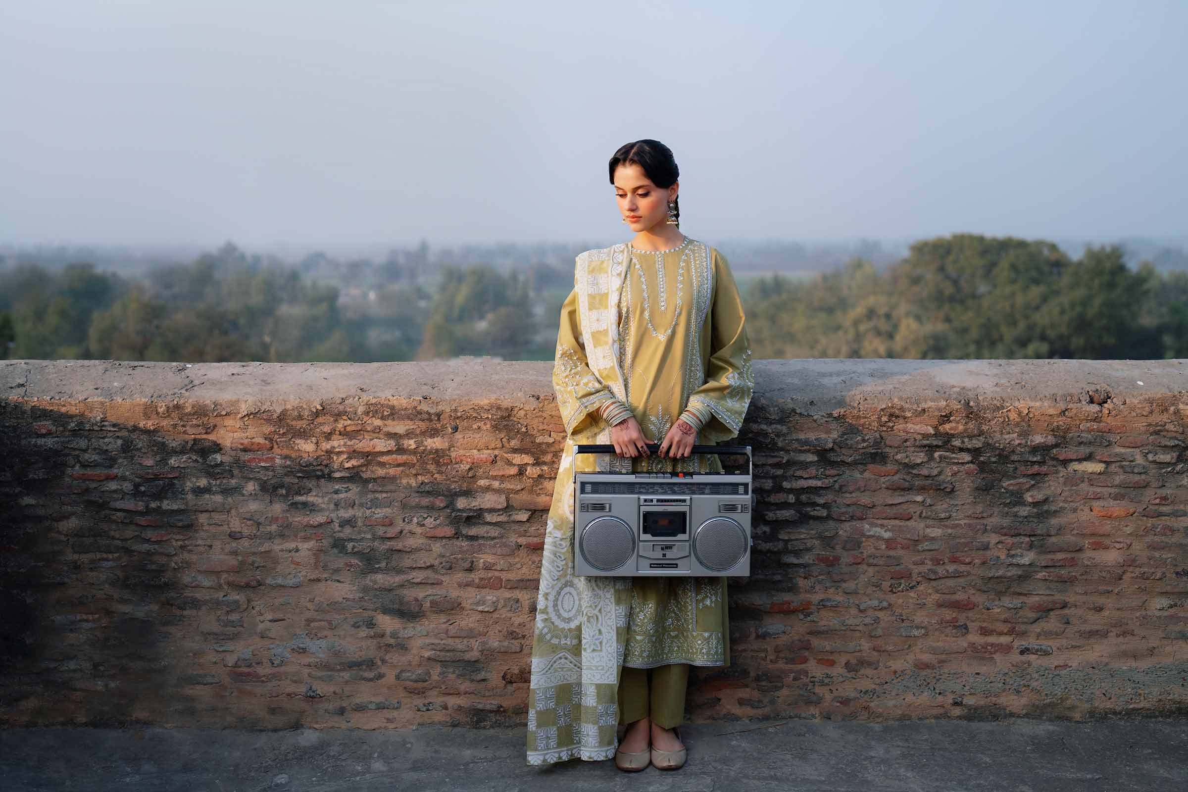 3 Piece - Embroidered Suit - PE26-314 - Image 4