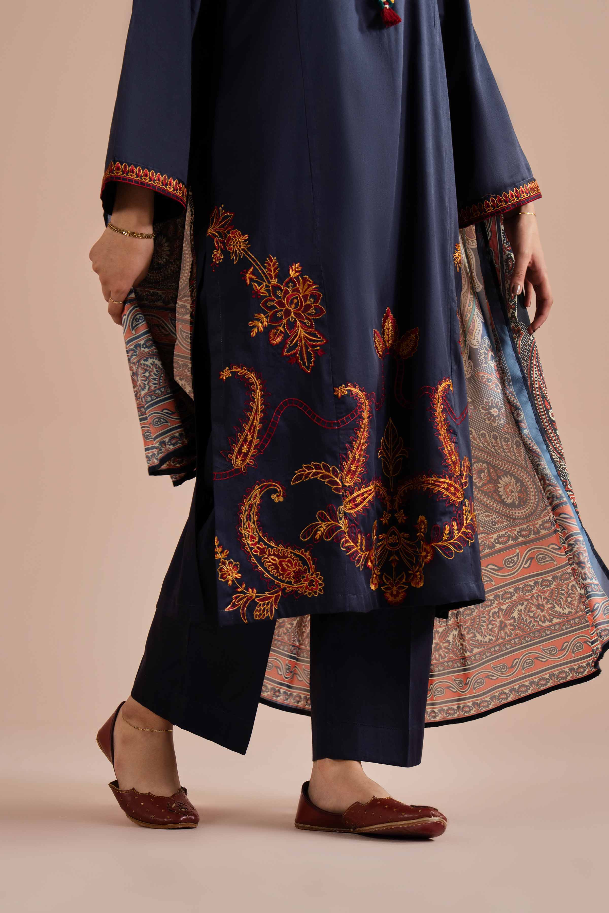 3 Piece - Embroidered Suit - PE26-65 - Image 8